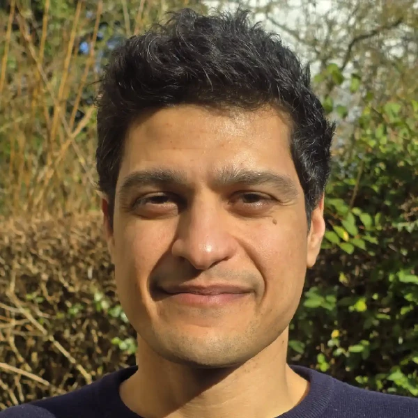 Dr Kamil Naidoo